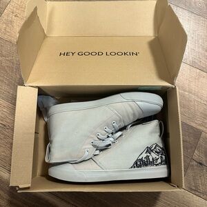 Bangs shoes. Tan with black mountain stitching.